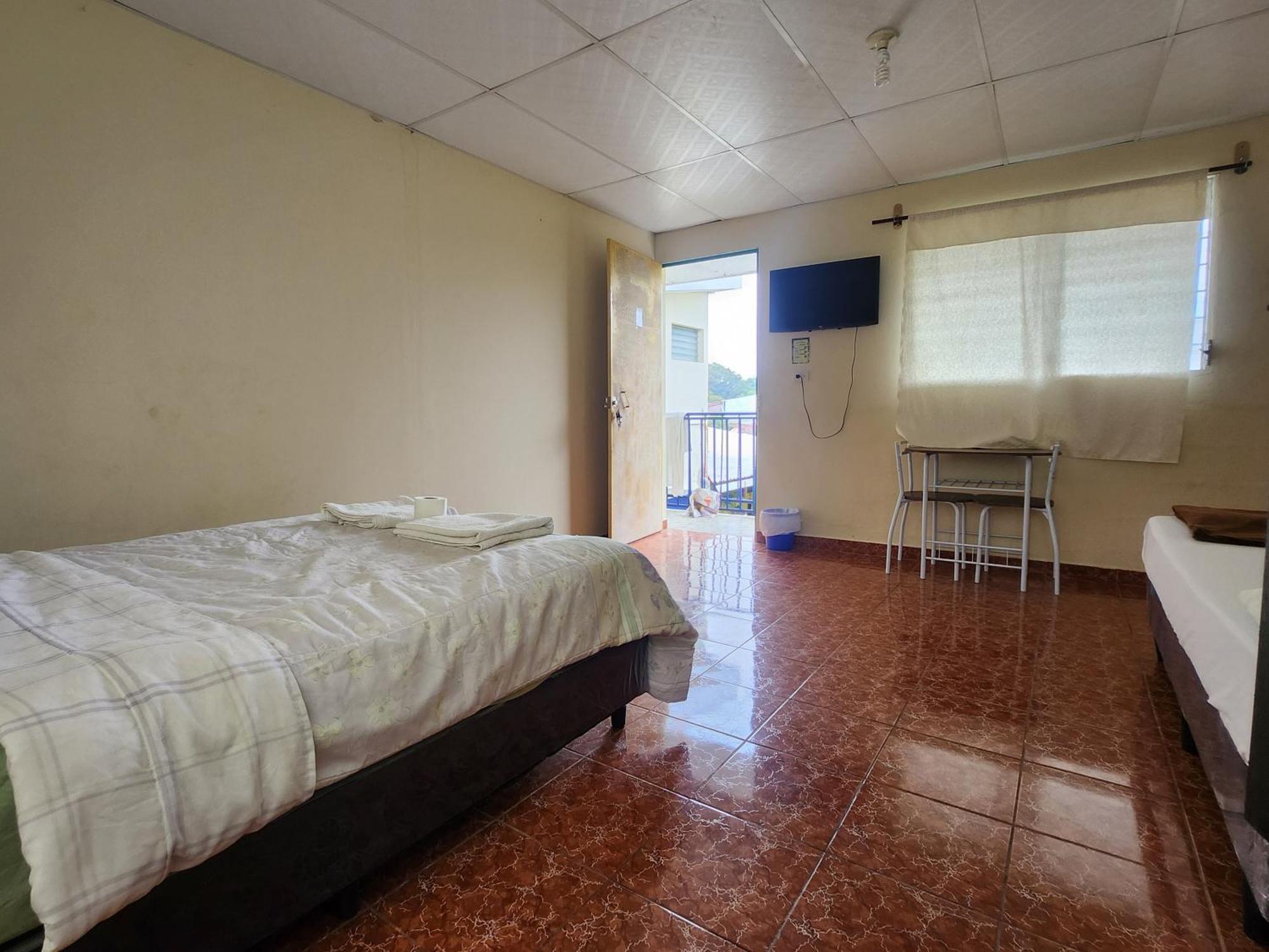 Hostal Carolinas Juayua Exterior photo